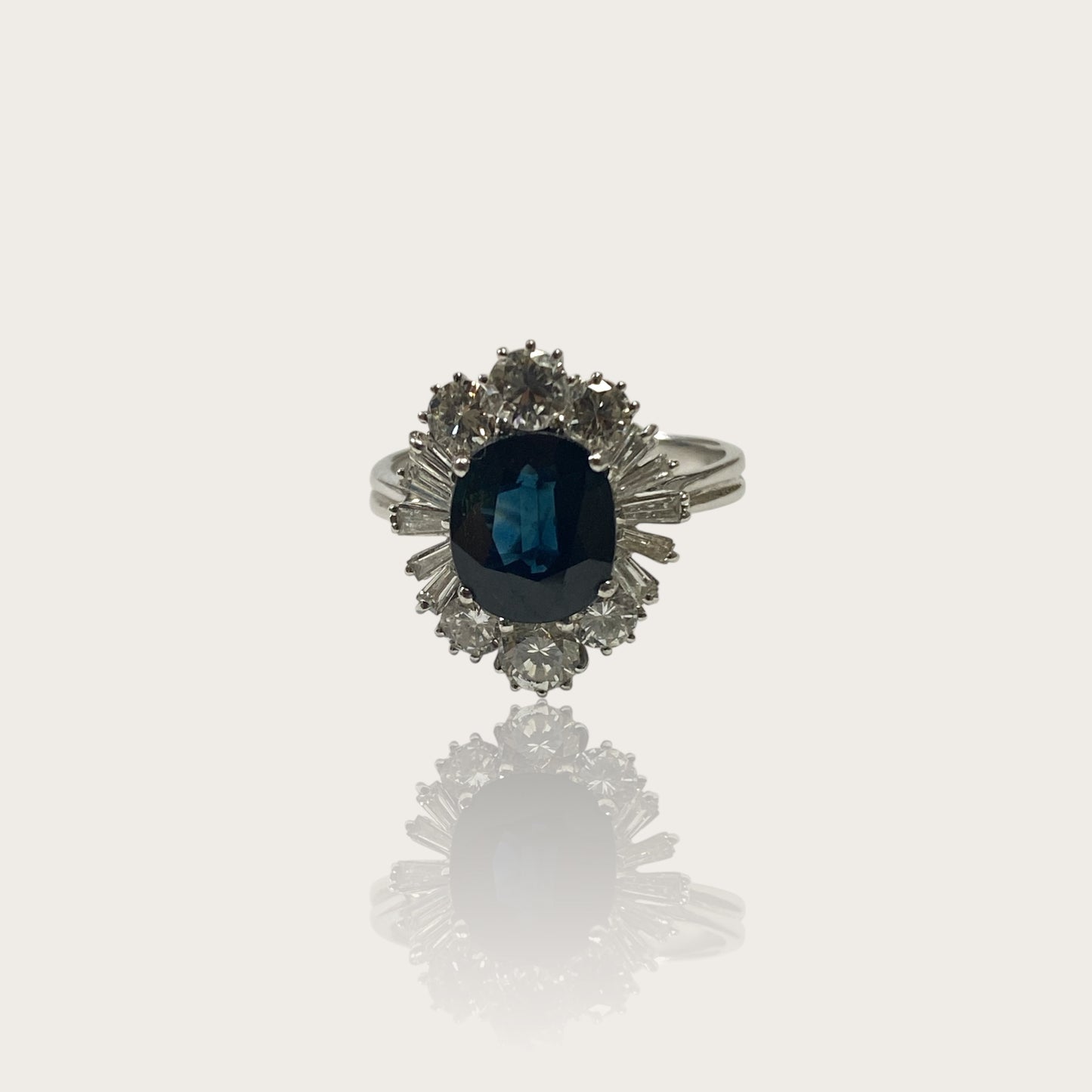 Anello zaffiro centrale