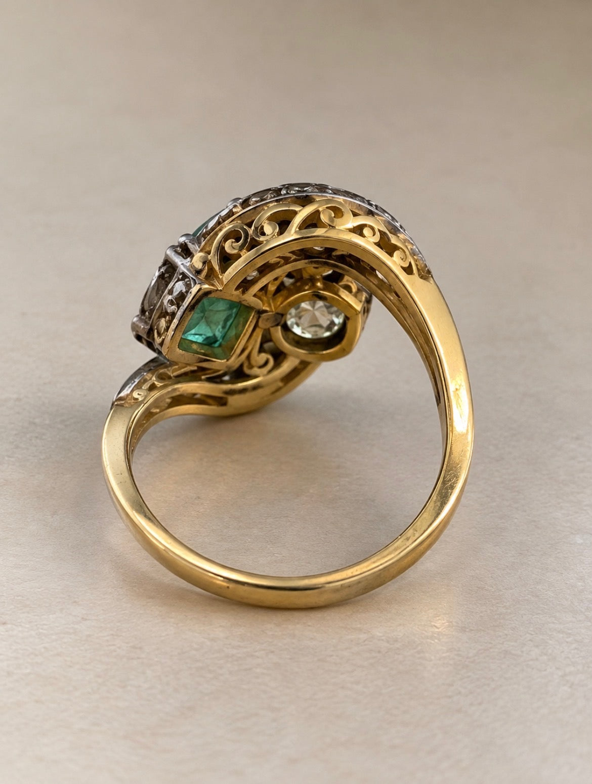 Anello antico smeraldo e diamanti