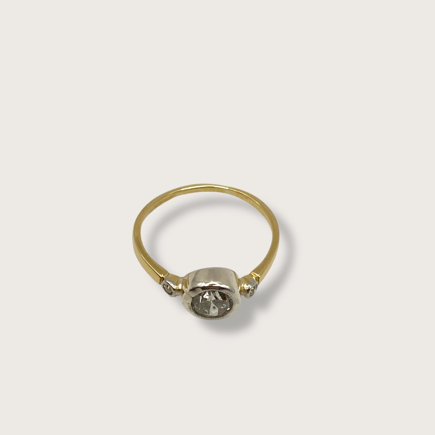 Anello solitario