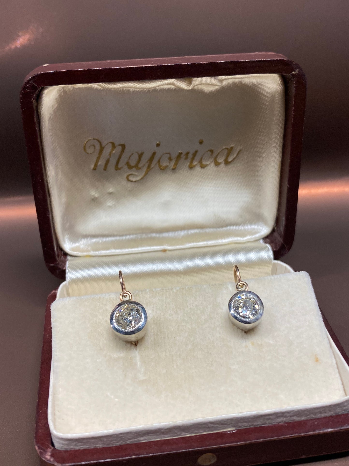 Orecchìni a Monachella