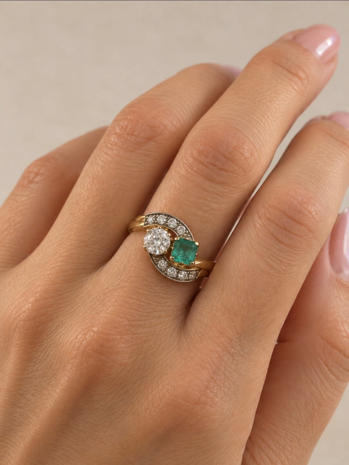Anello antico smeraldo e diamanti