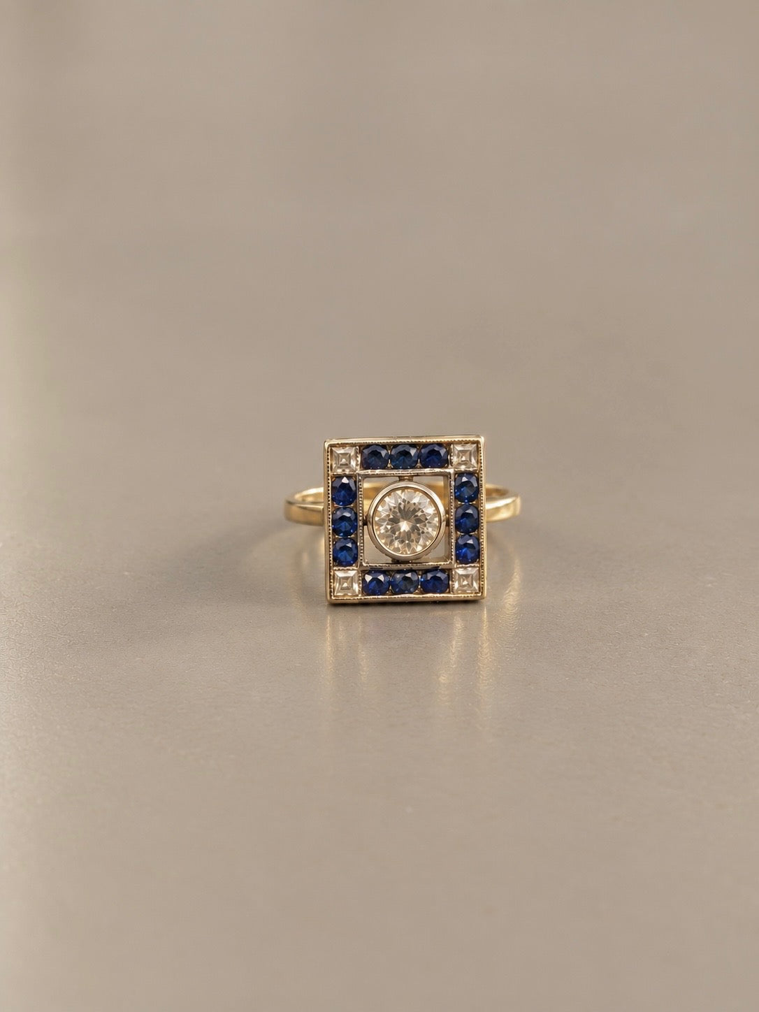 Anello Art Déco con diamanti e zaffiri